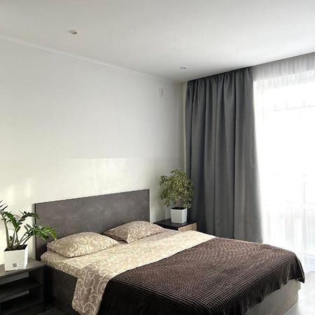 Комфортні Апартаменти 82 Ivano-Frankivsk Exterior foto